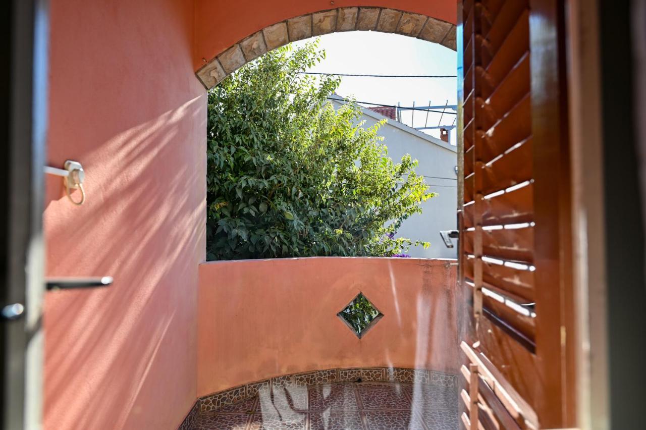 Frleta Apartment *